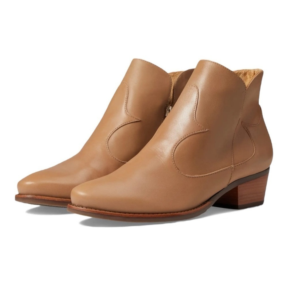 Walking Cradles Georgia Western Boot in Oatmilk Napa NWOB